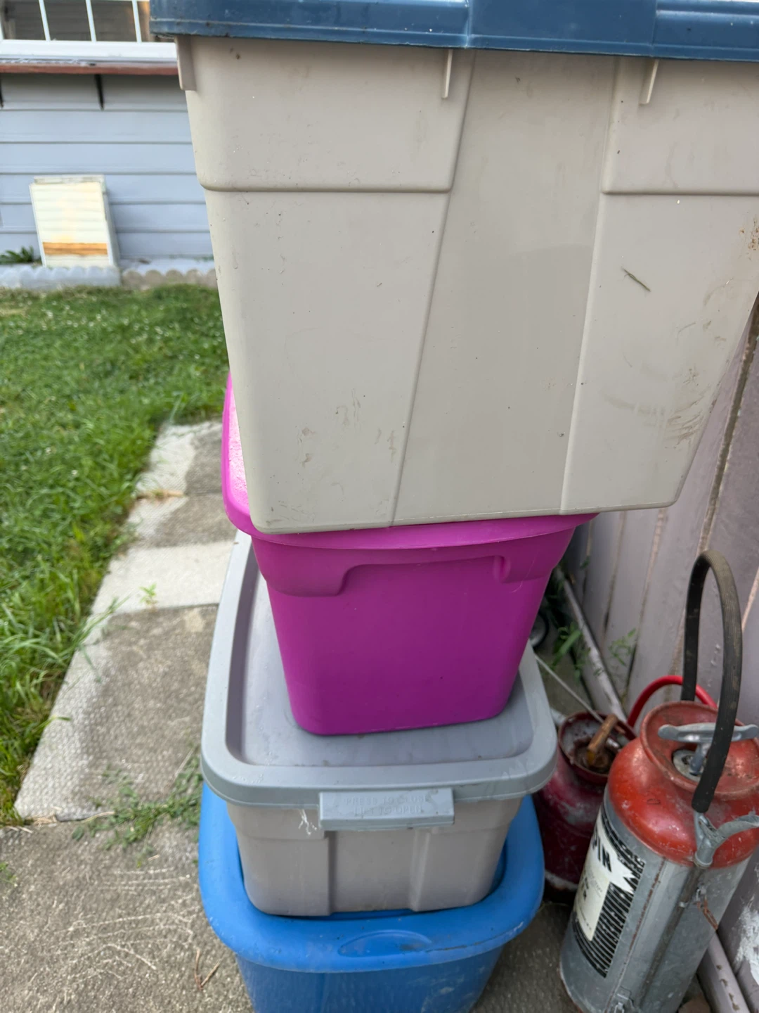 4 boxes Storage Totes with Lids - photo 5