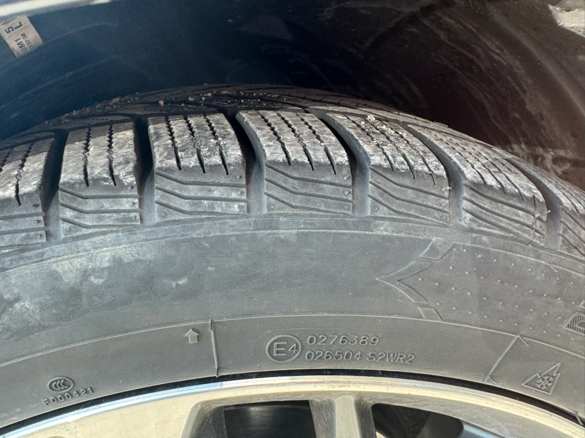 235/45R18 Winter Tire - photo 4