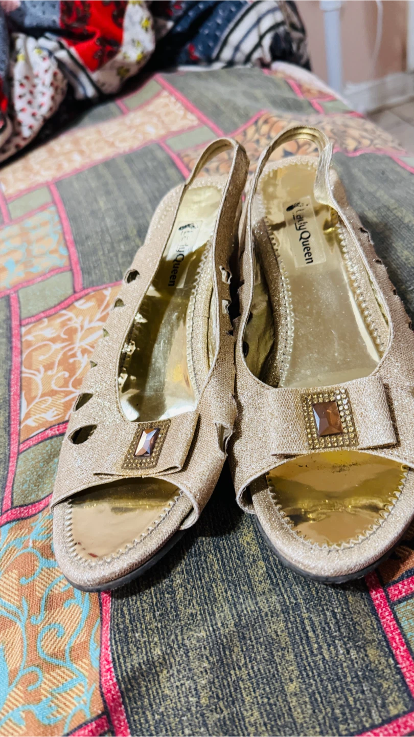 Lady Queen Gold Sparkly Slingback Flats
