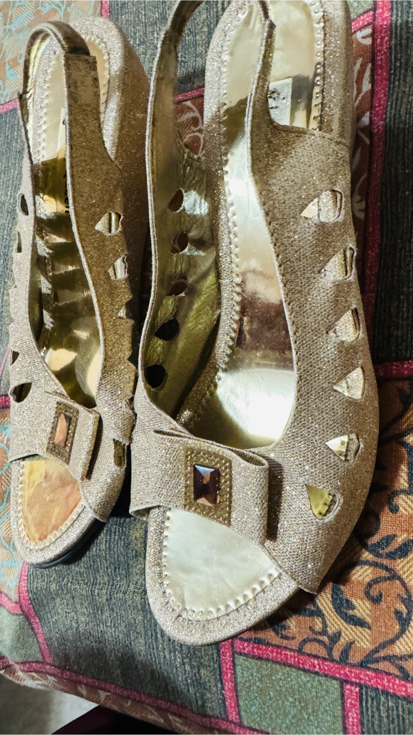 Lady Queen Gold Sparkly Slingback Flats - photo 2
