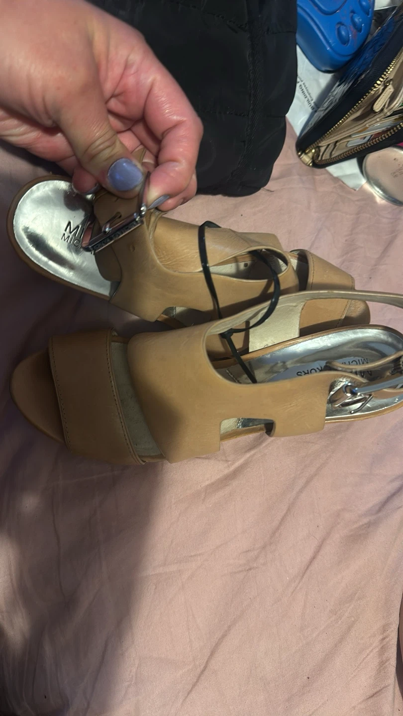 Michael Kors Wedge Sandals/Tory Burch Pumps - photo 2