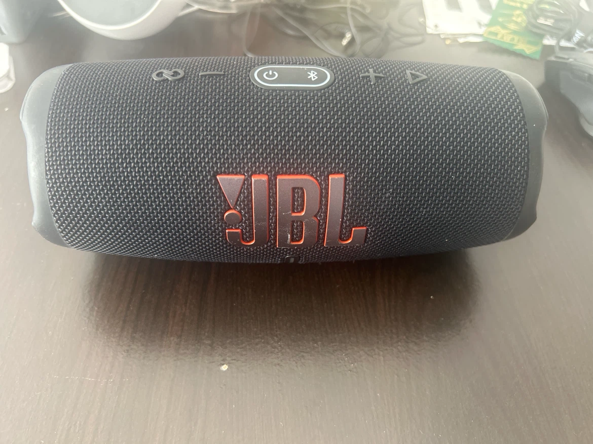 JBL Charge 5  Bluetooth Speaker