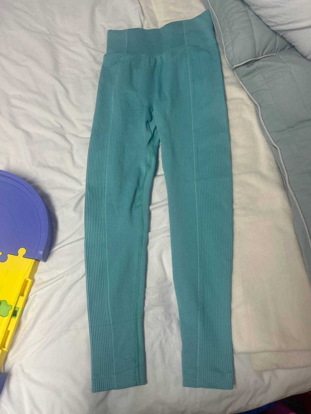 Teal ribbed seamless leggings size small