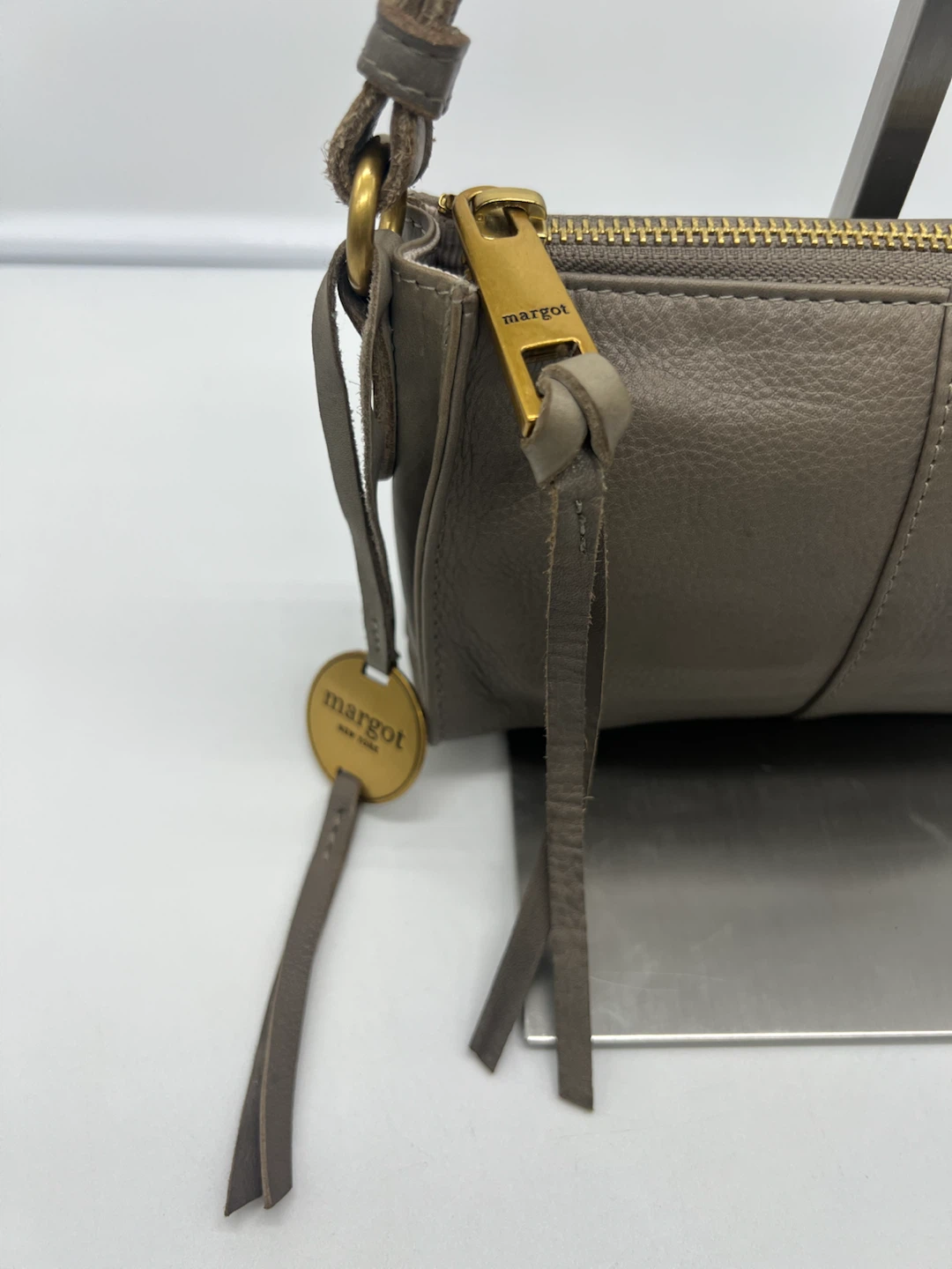 MARGOT NEW YORK Taupe Gray Leather Small Crossbody Bag - photo 3