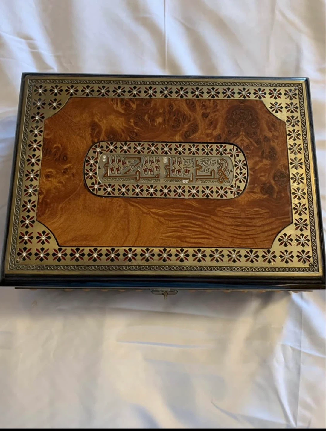 Decorative Wooden Keepsake Box - photo 2