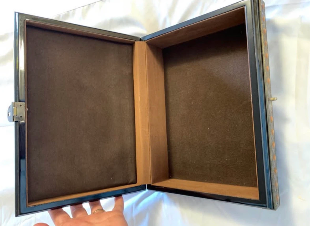 Decorative Wooden Keepsake Box - photo 3