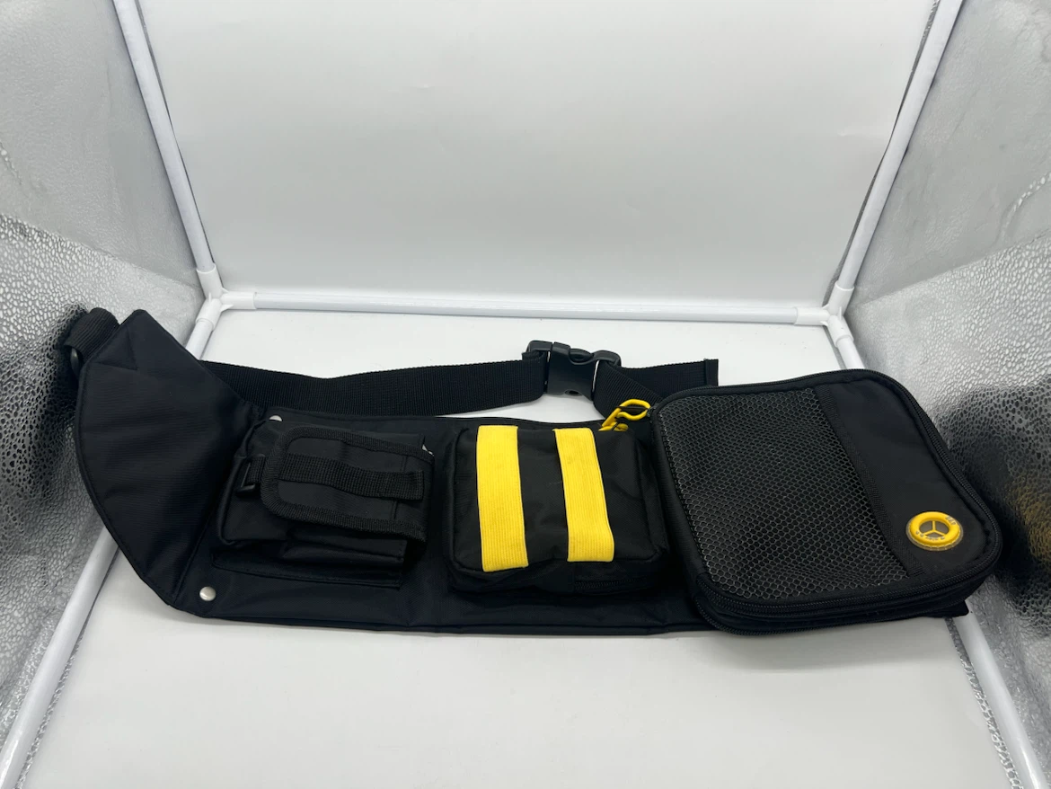 GAP VINTAGE Y2K CD Player Walkman Audio Bag Black SlingCrossbody