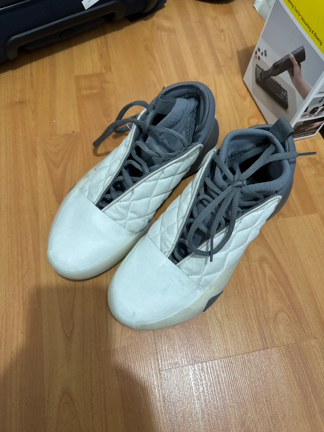 Size 9 - adidas Harden vol. 7 Grey Chalk White w/box