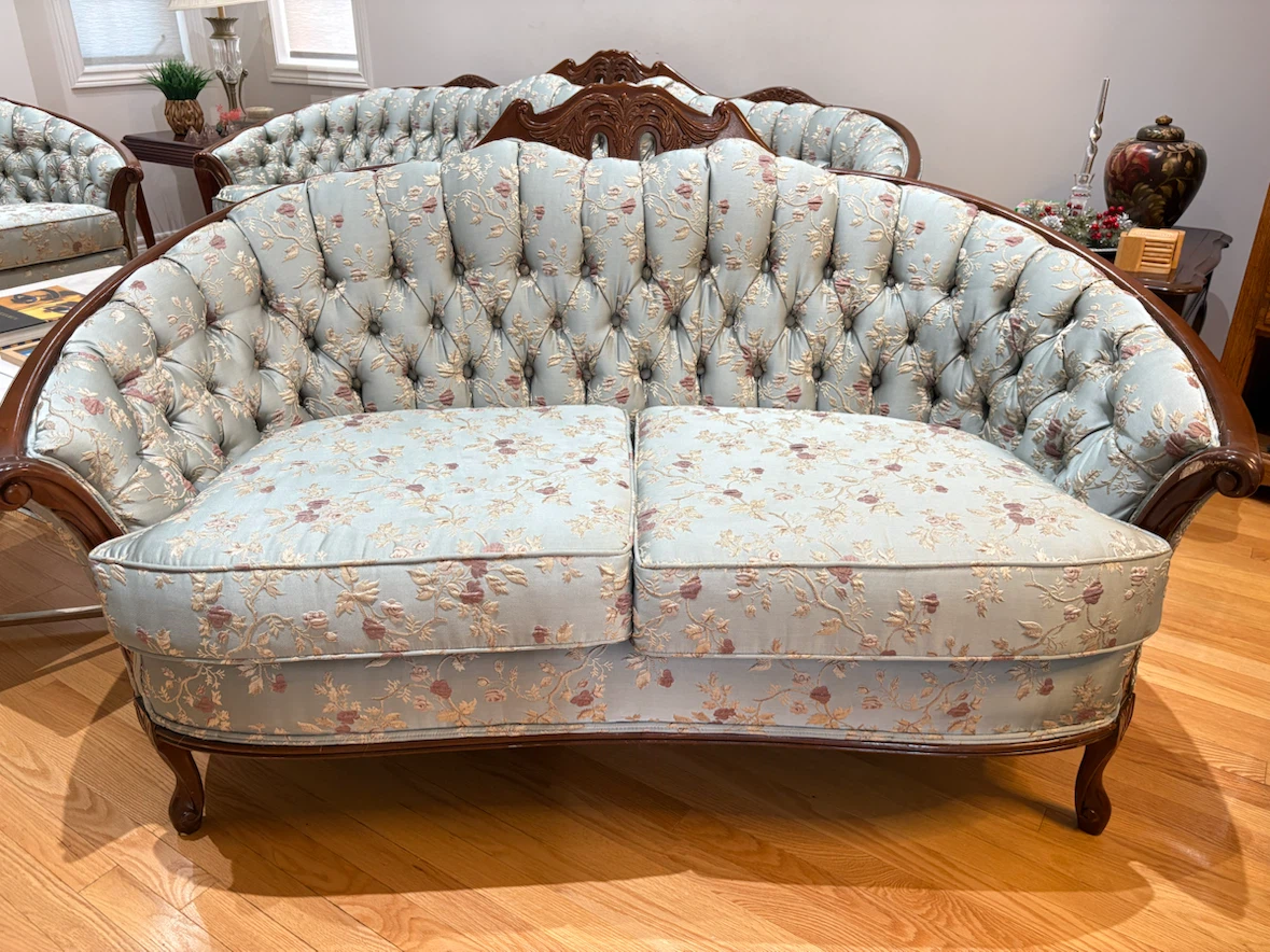 Vintage Tufted 3 piece Sofa Set with real wood frame
