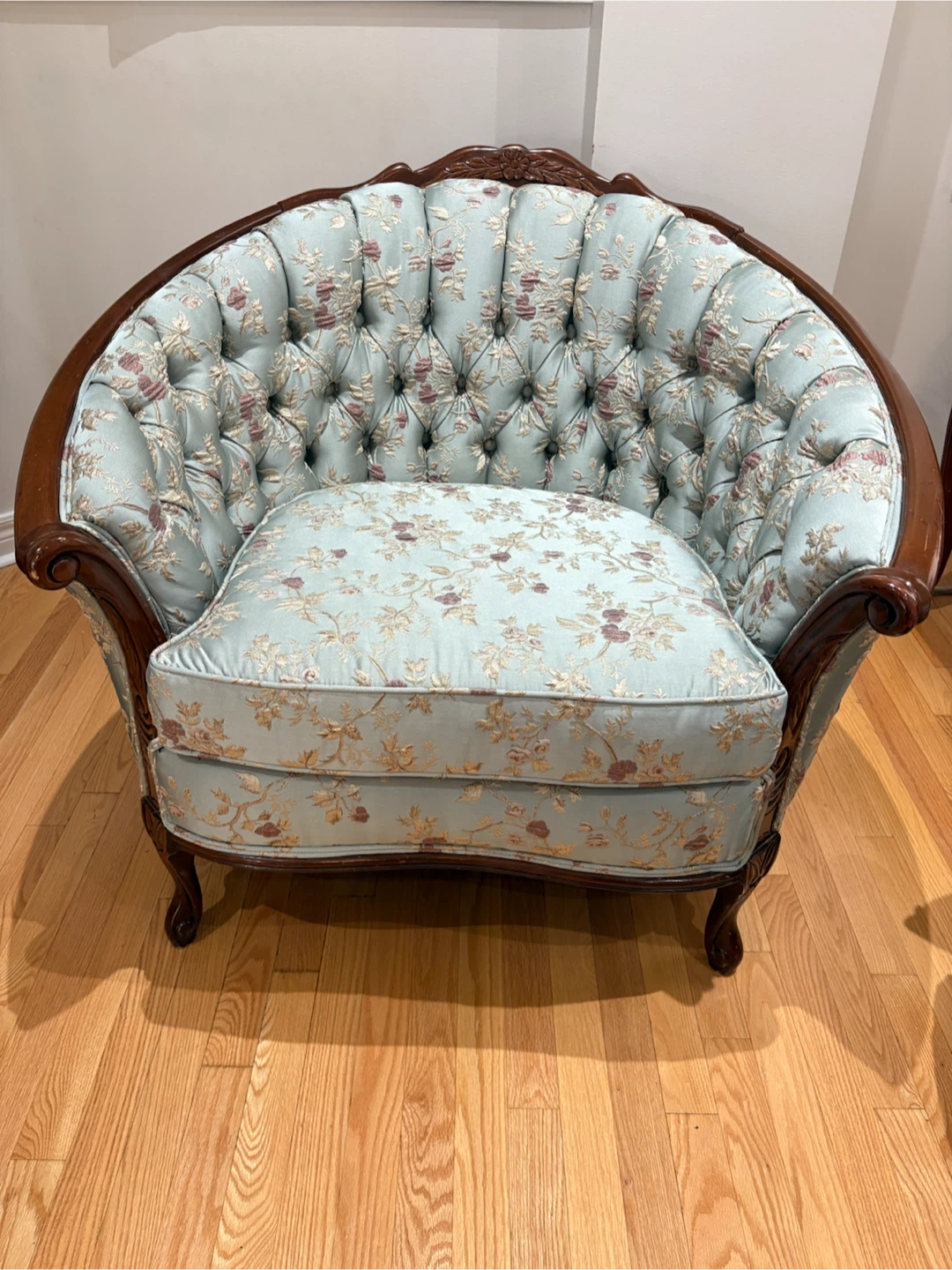 Vintage Tufted 3 piece Sofa Set with real wood frame - photo 4