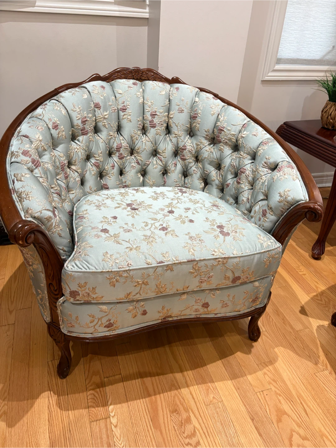 Vintage Tufted 3 piece Sofa Set with real wood frame - photo 5