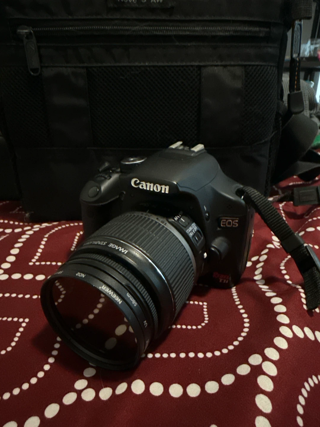 Canon Rebel T1i EOS DSLR Camera Bundle with LowePro Bag - photo 2