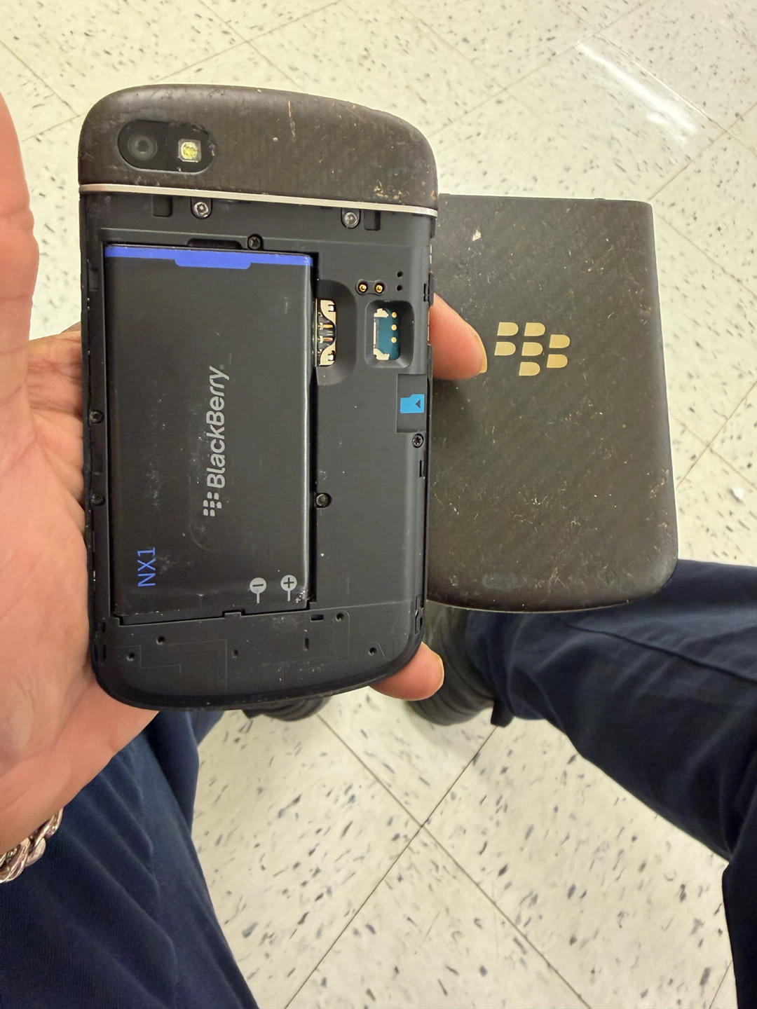 BlackBerry Classic Smartphone - photo 4