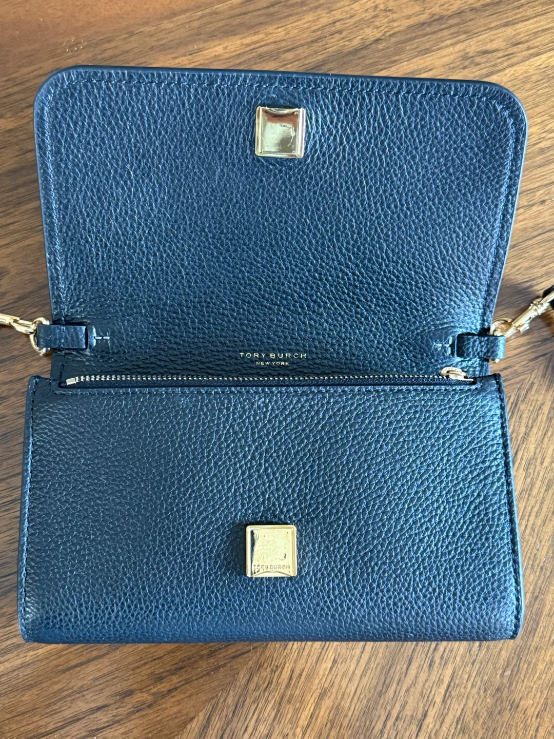 Tory Burch pebbled leather crossbody wallet - photo 4