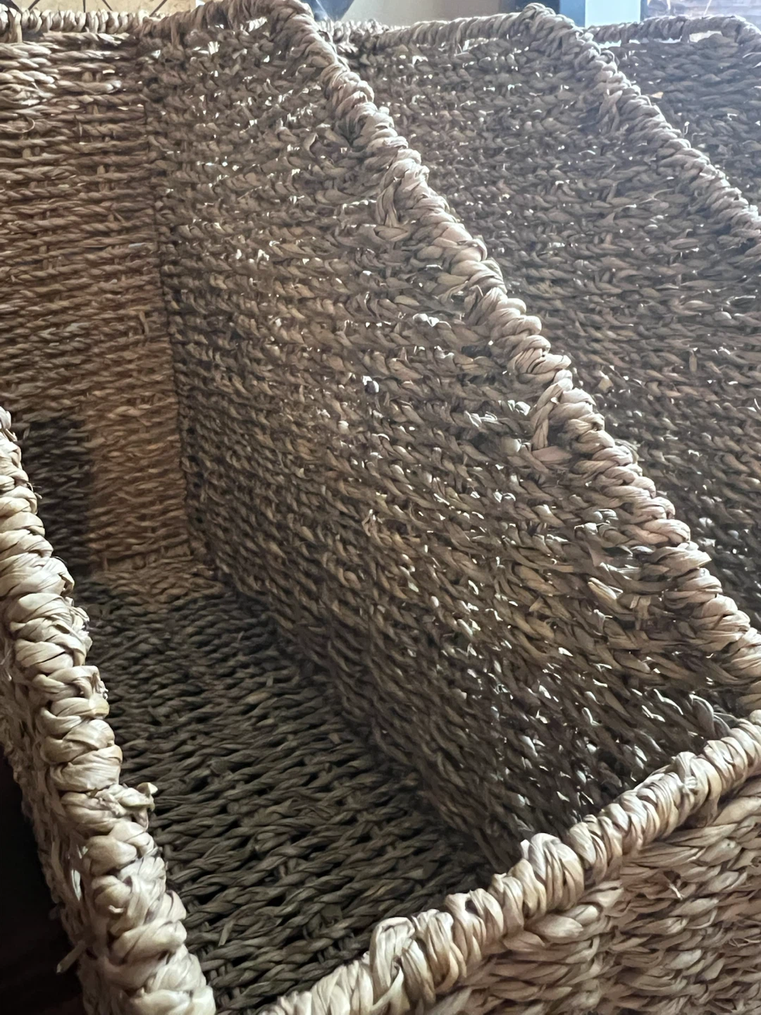 Brand New Woven Seagrass Desktop Organizer - photo 3