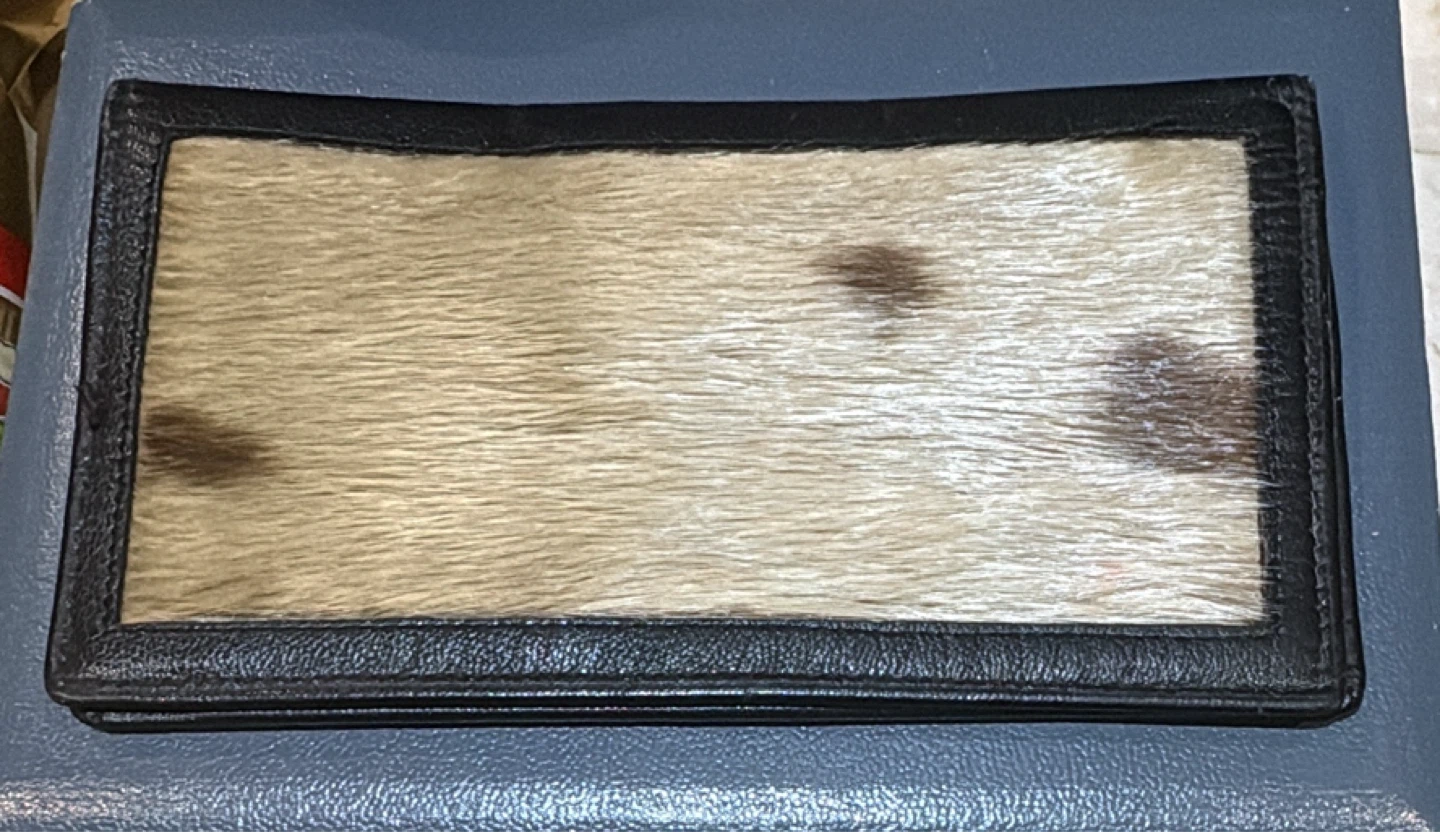 Leather Bifold Wallet with sealskin fur Inlay