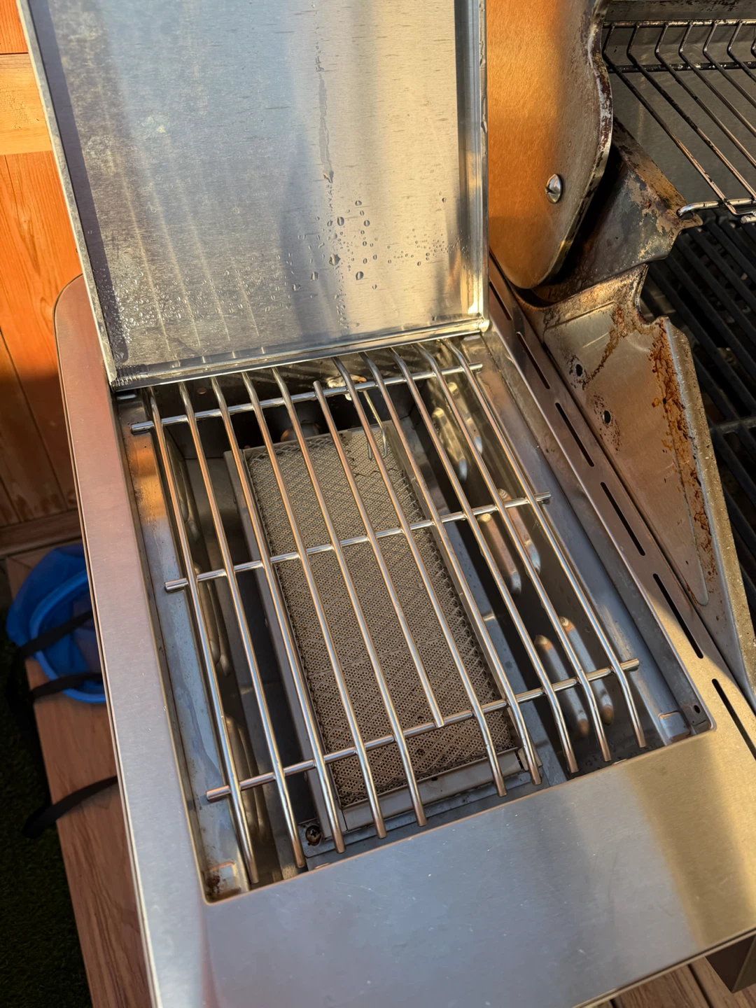 Monument Stainless Steel Propane Grill - photo 2
