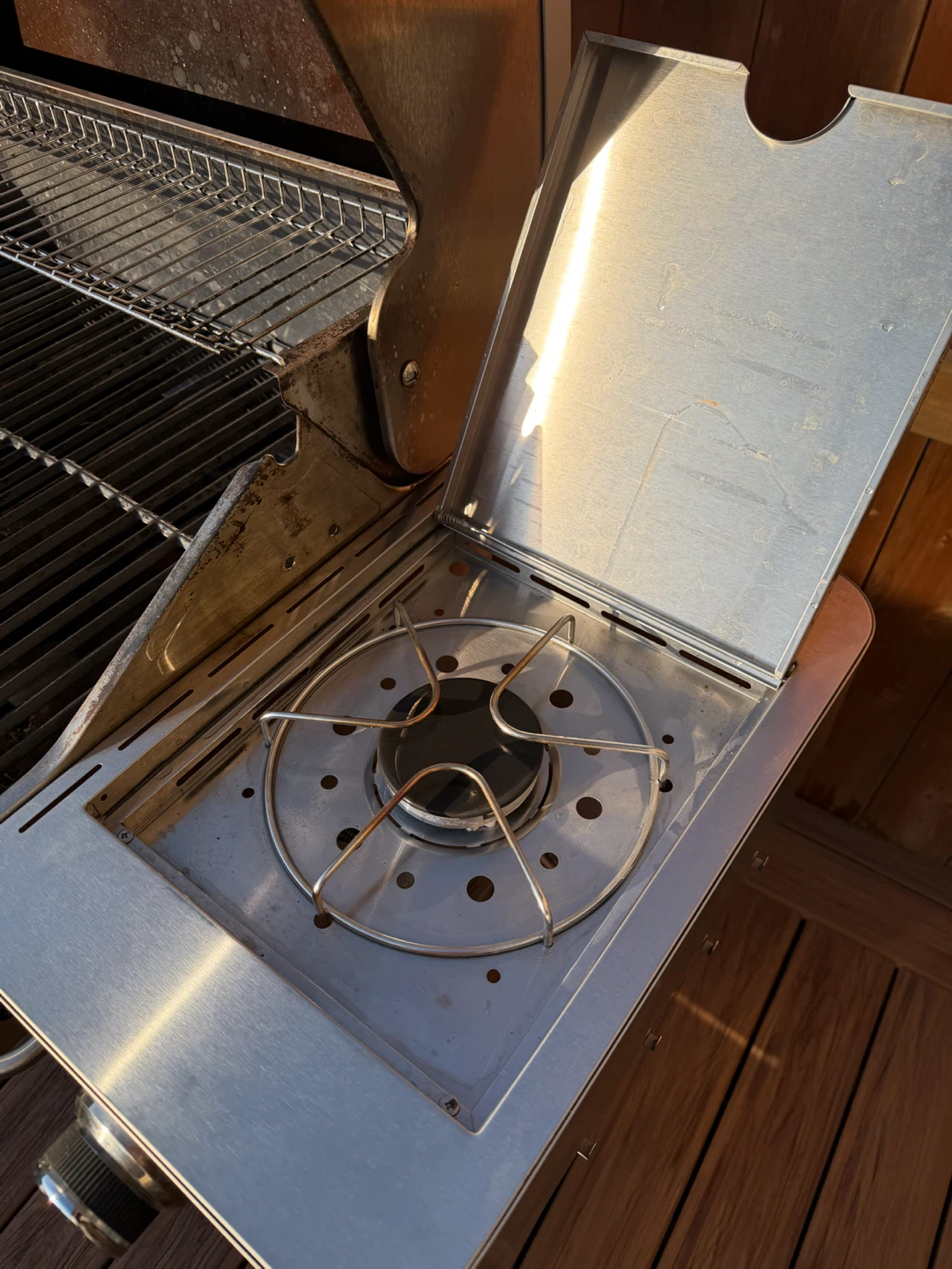 Monument Stainless Steel Propane Grill - photo 4