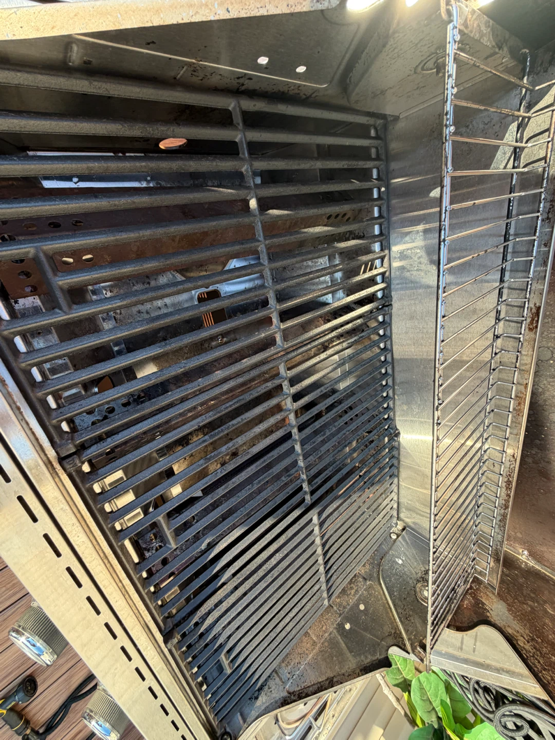 Monument Stainless Steel Propane Grill - photo 5