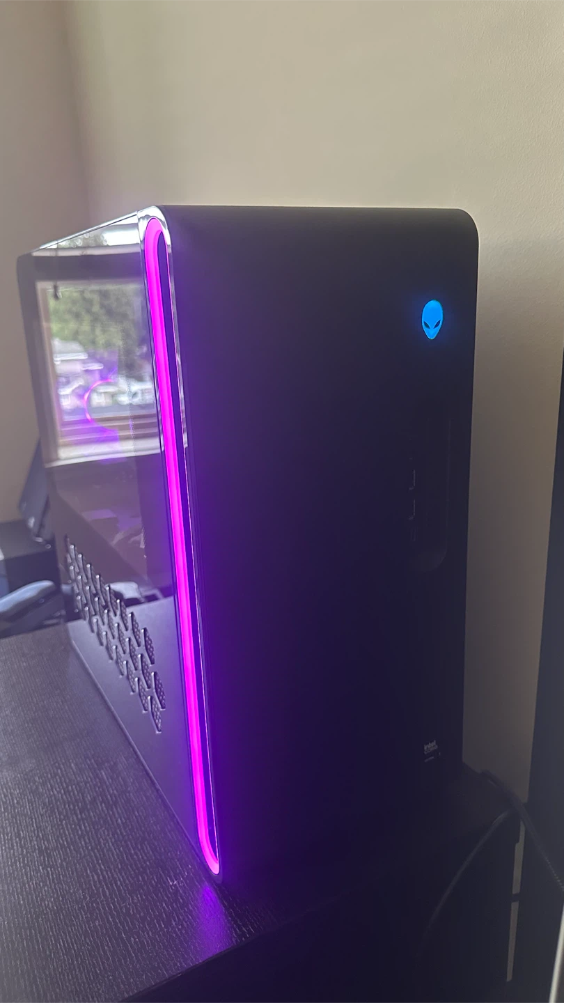 Alienware RTX 4090 Aurora Gaming PC - photo 4