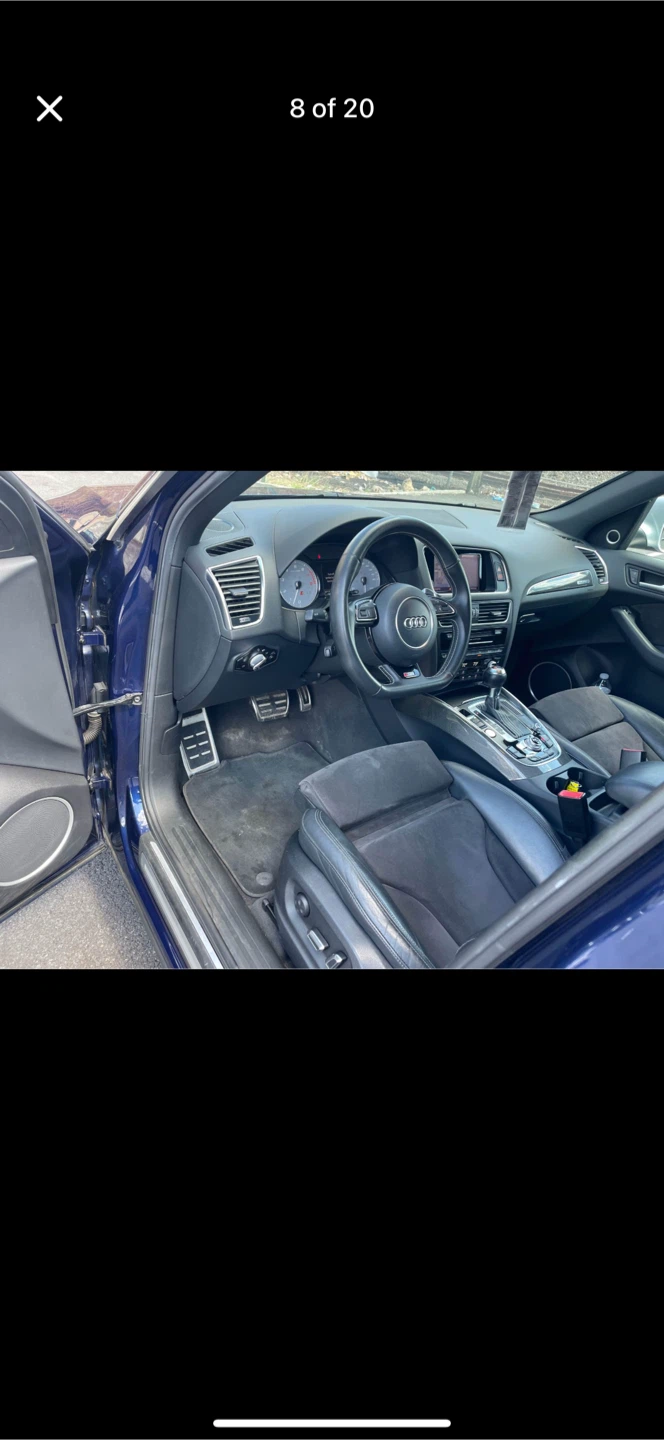 Blue Audi SQ5 SUV - photo 4