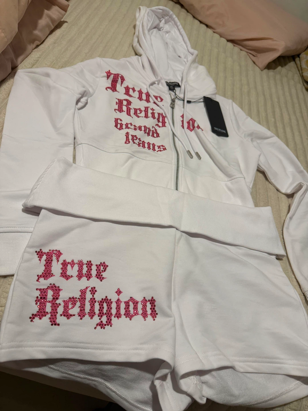True Religion White Crystal Logo Hoodie & Shorts Set - photo 3