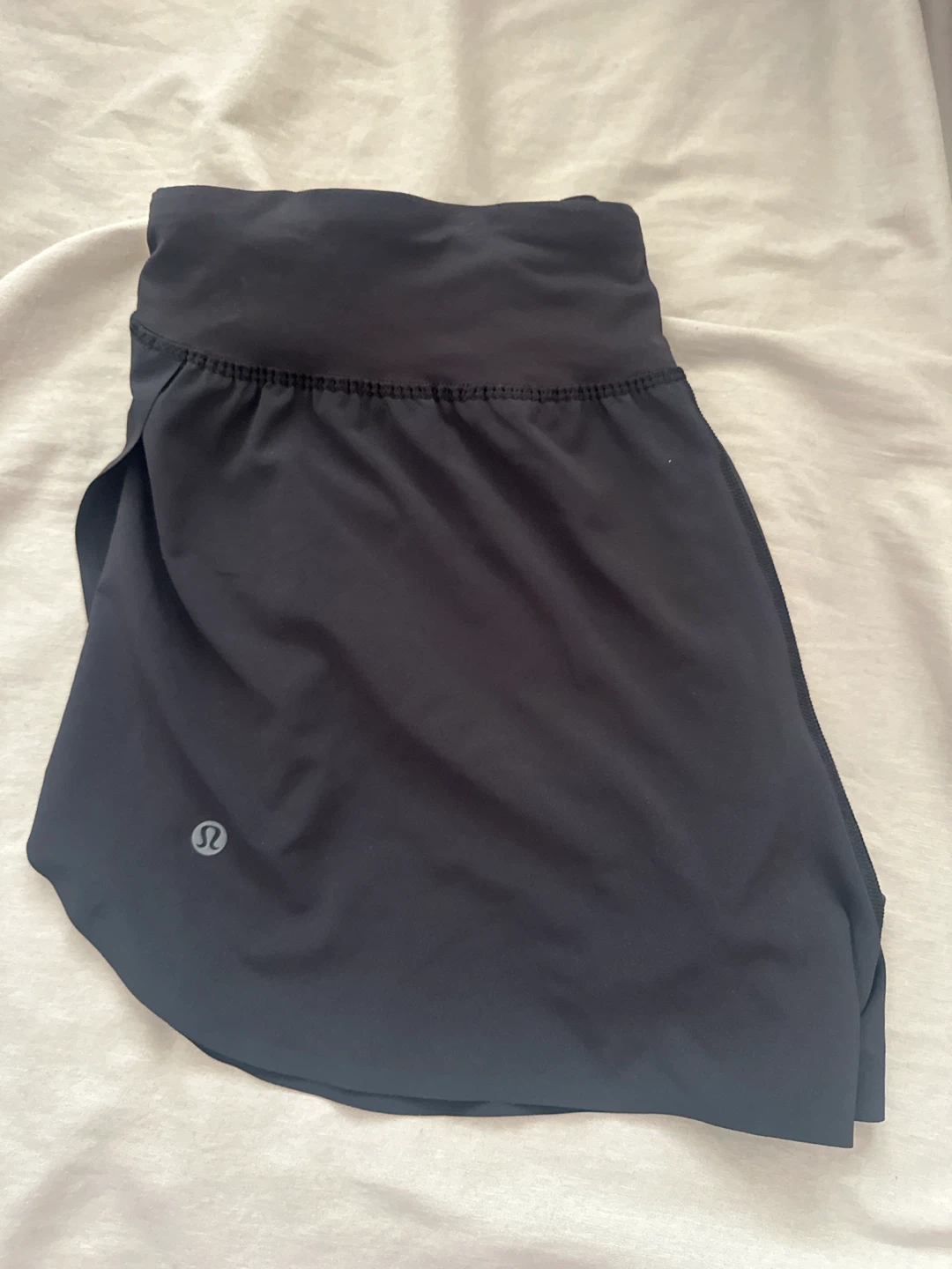 Lululemon Black Running Shorts Size 6 - photo 2