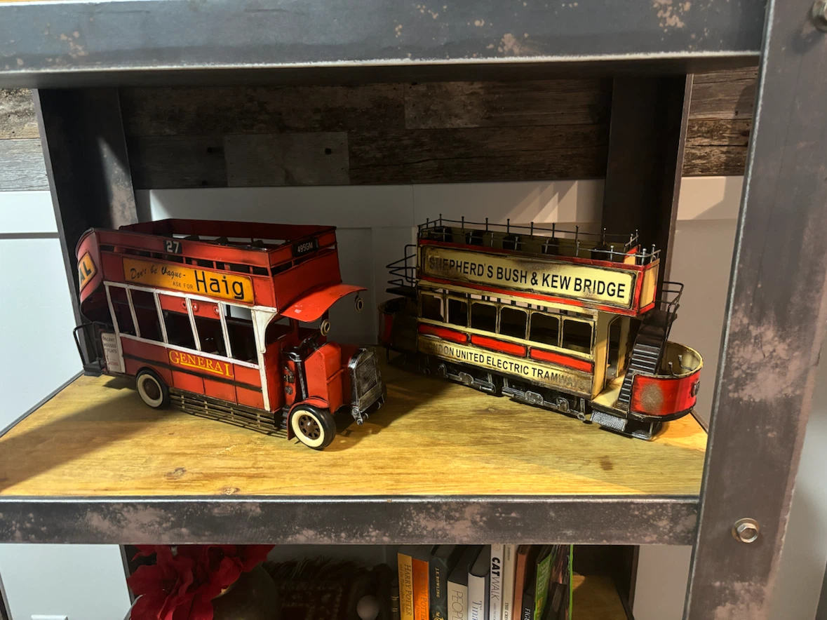 Vintage British Metal Double-Decker Bus & Tram Models - photo 2
