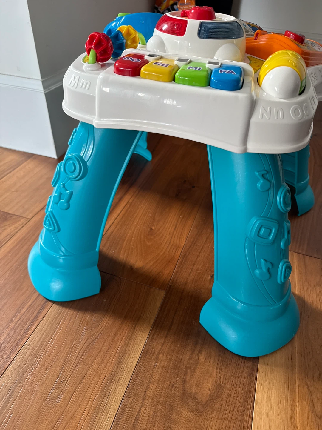 VTech Sit-to-Stand Learn & Discover Table - photo 2