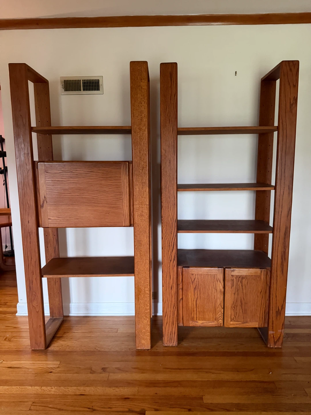 Set of 2 Bookshelves with storage