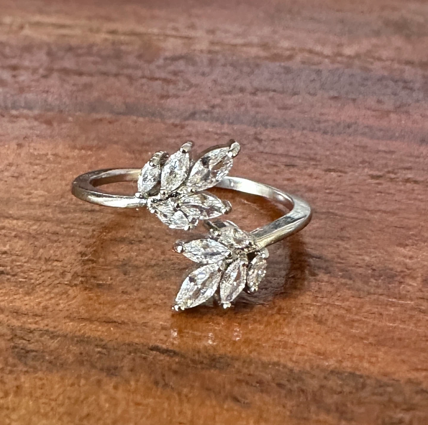 Silver Leaf Design Ring with Crystals