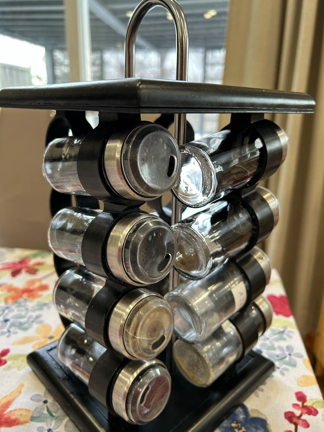 Rotating Spice Rack with 16 Jars