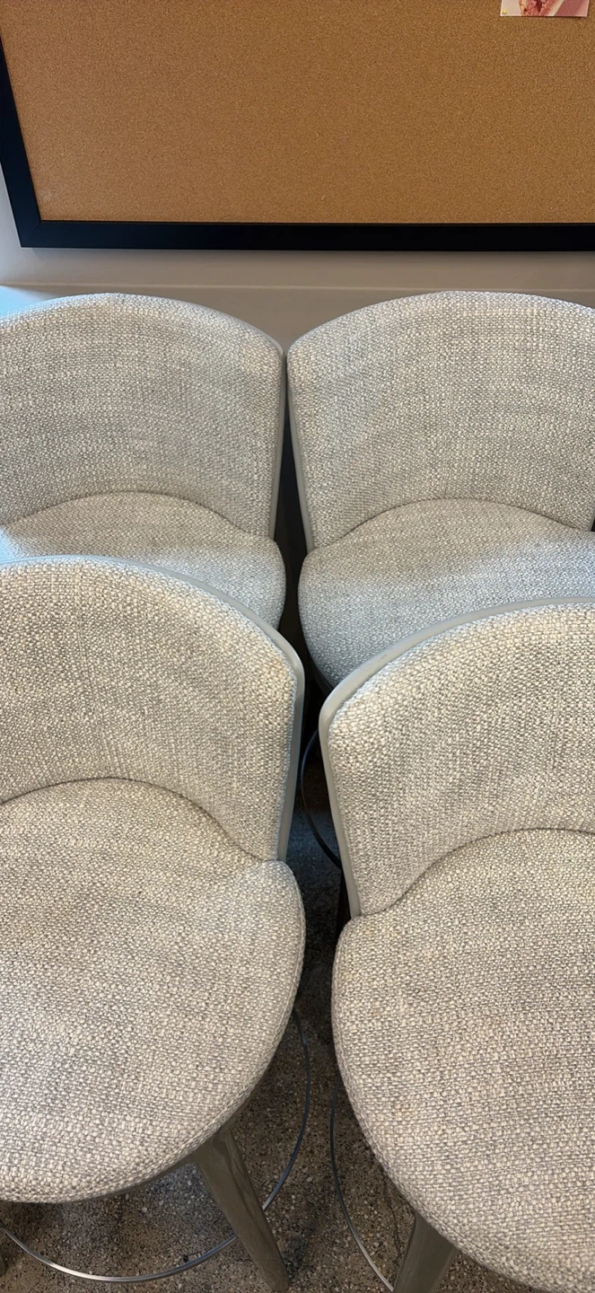 Gray Bar Stool with Swivel Seat 4x - photo 3