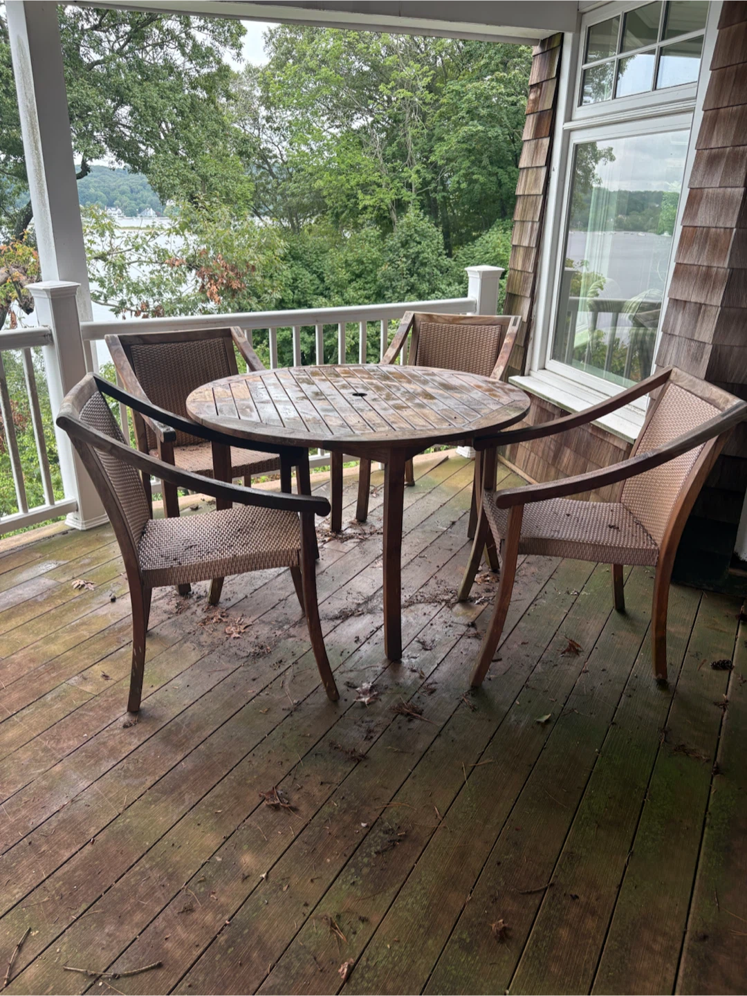 Smith & Hawken Wicker Dining Set