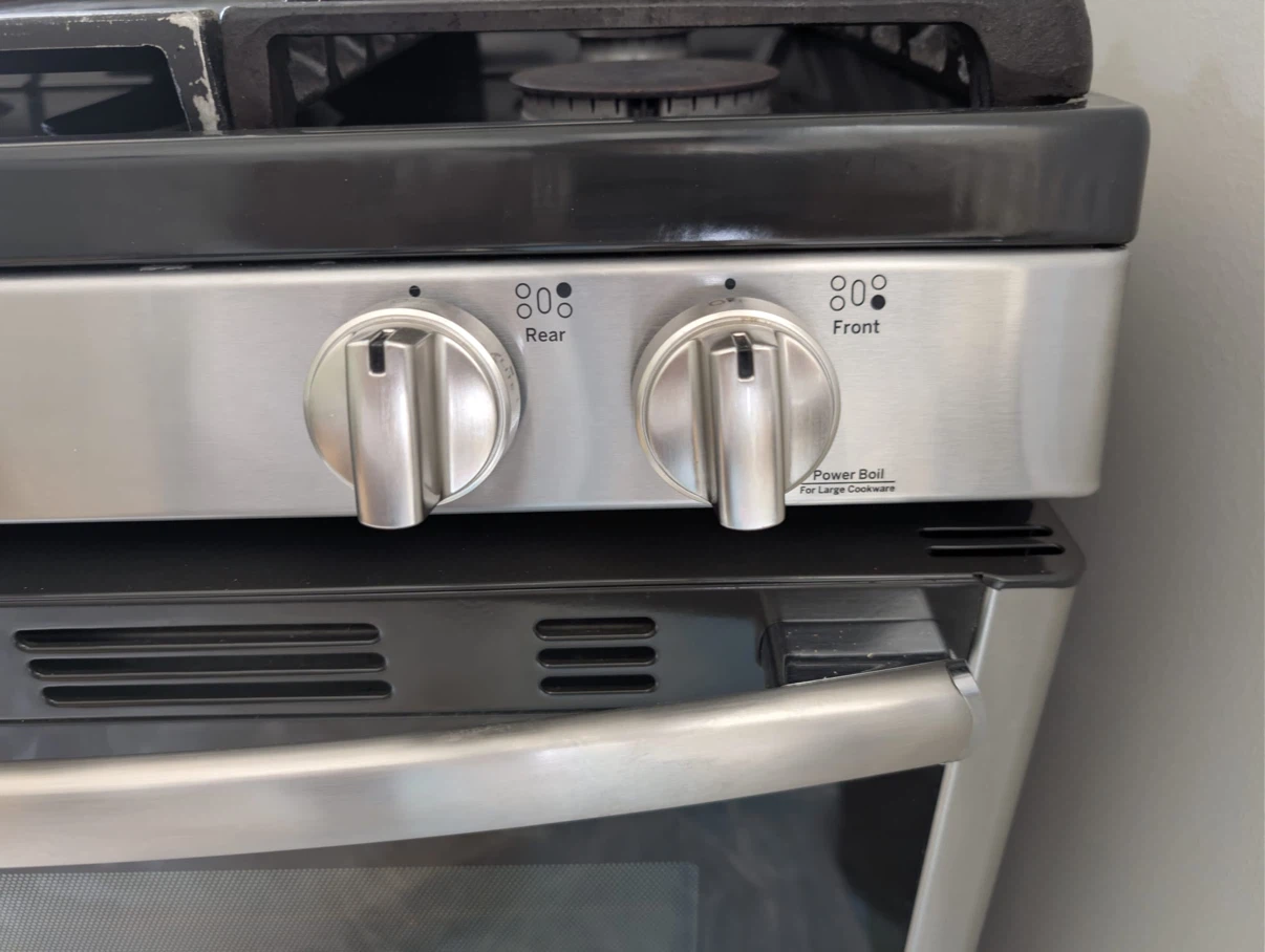 GE Adora Gas Range - photo 2