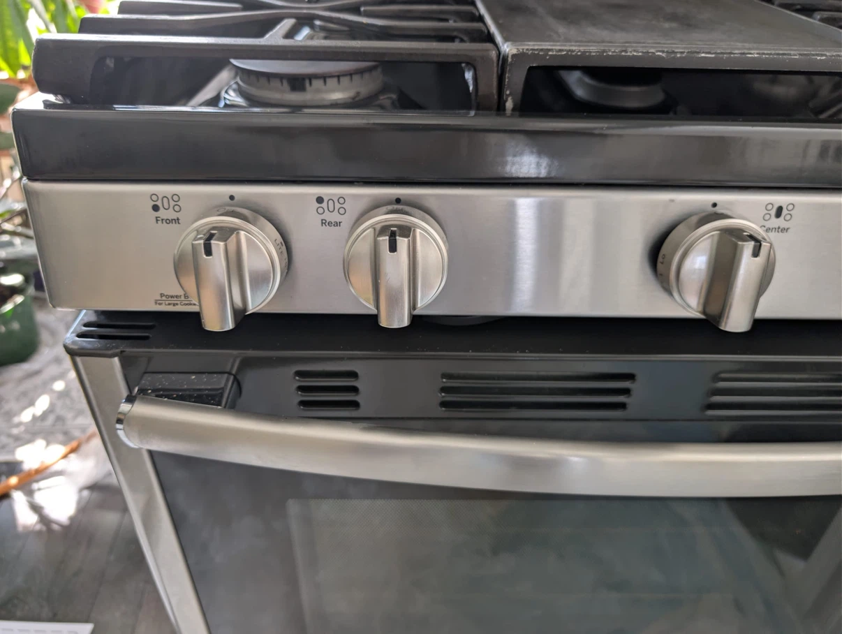 GE Adora Gas Range - photo 5
