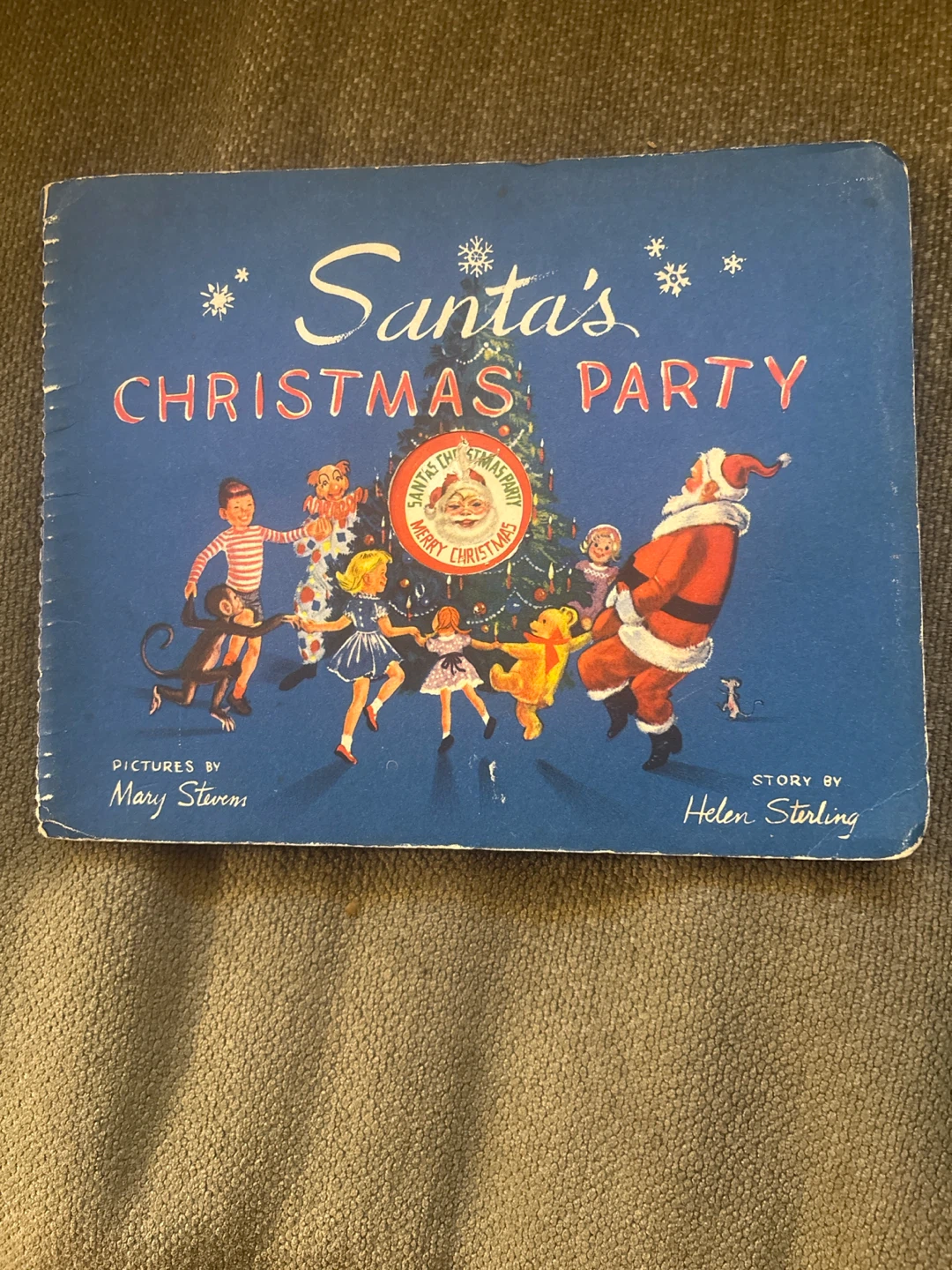 Santa's Christmas Party Pop-Up Book