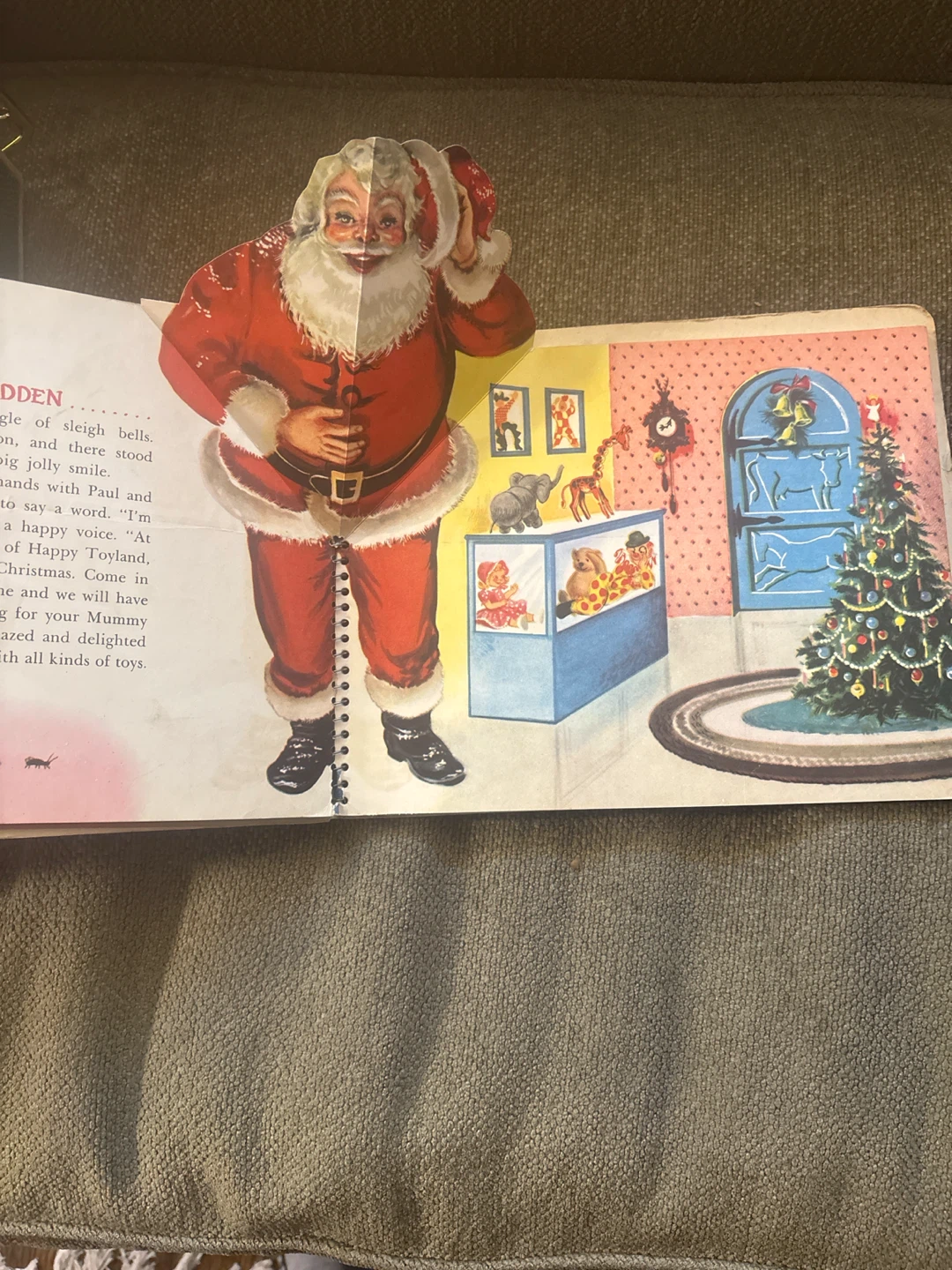 Santa's Christmas Party Pop-Up Book - photo 2