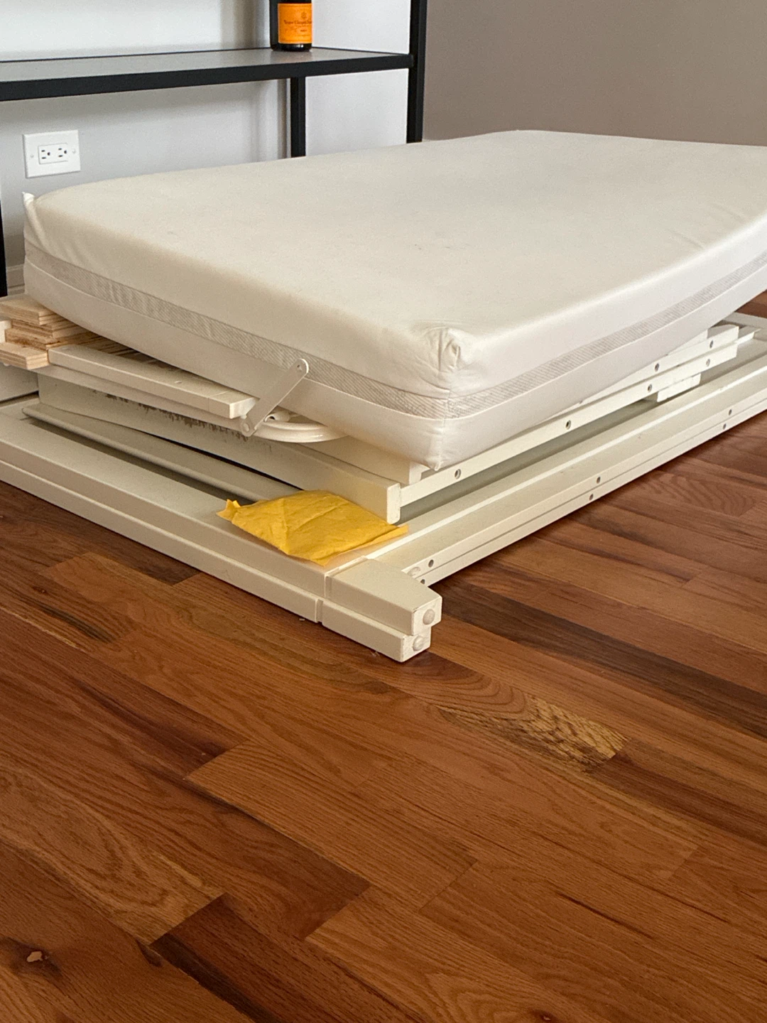 Pali Crib (transforms into toddler bed as well as twin bed) - photo 4