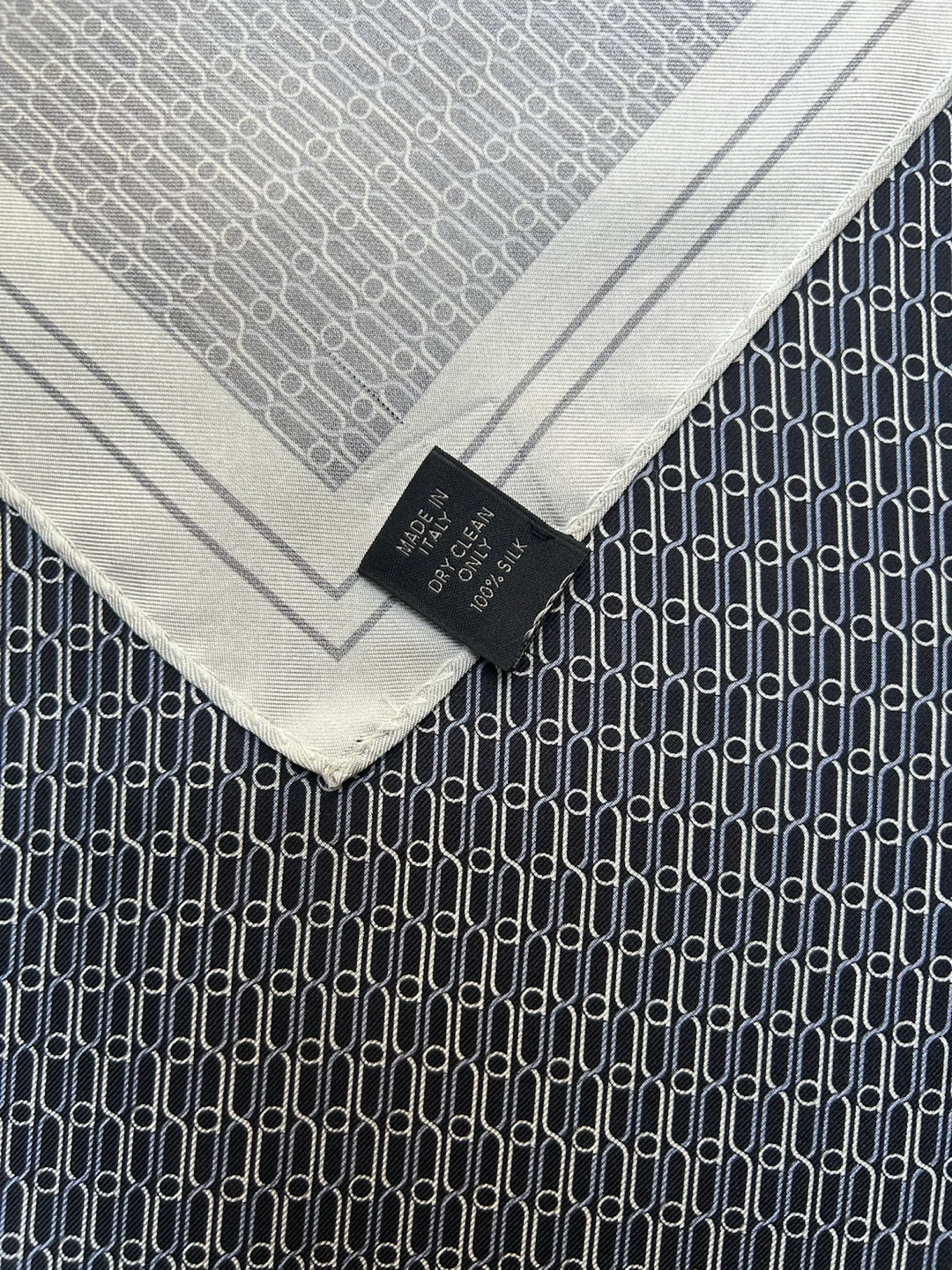 Dunhill London Silk Scarf With A Geometric Pattern Made In Italy - photo 2