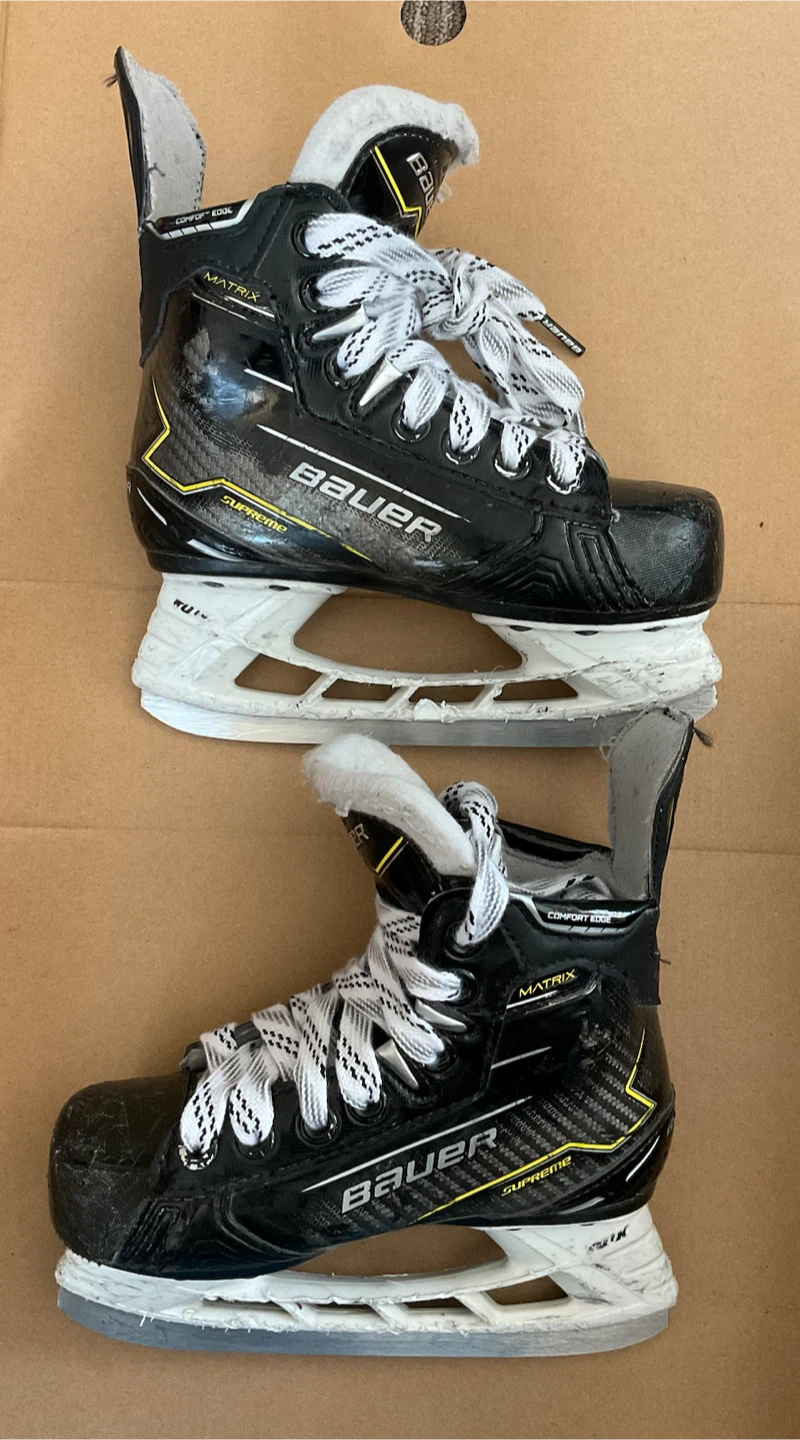 Bauer Supreme Matrix Skates & CCM Tacks AS-V Pro Shin Guards - photo 2