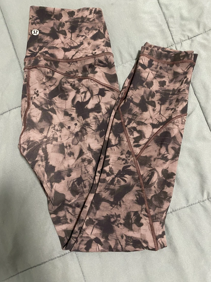 Lululemon Leggings Size 4 - photo 2