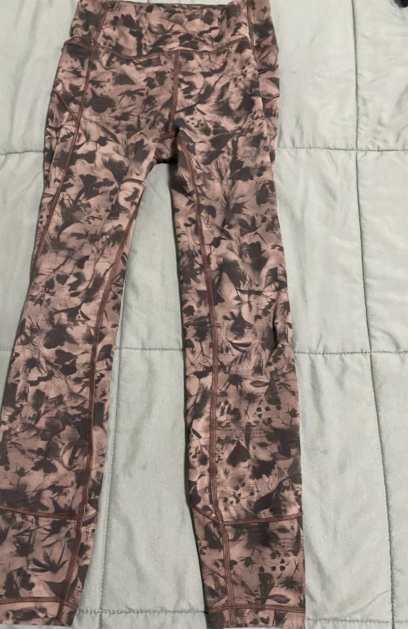 Lululemon Leggings Size 4 - photo 3