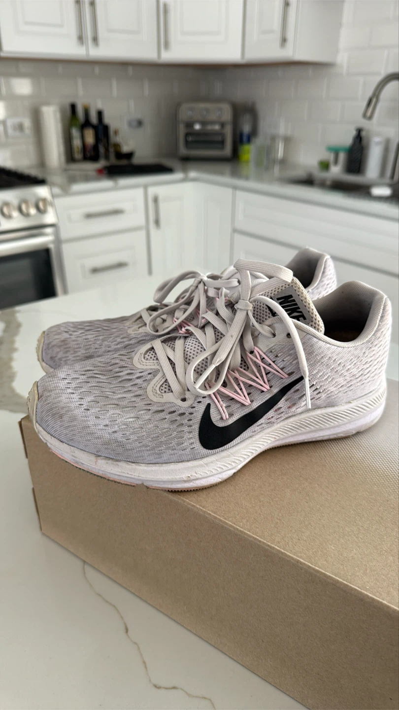 Nike Zoom Winflo 5. Size 7.5