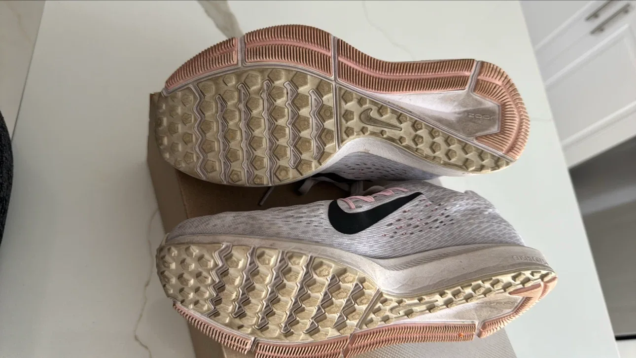 Nike Zoom Winflo 5. Size 7.5 - photo 4