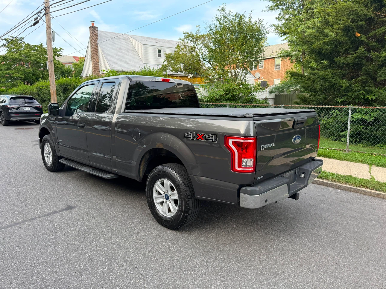 2015 Ford F-150 SuperCrew 4x4 Truck - photo 5