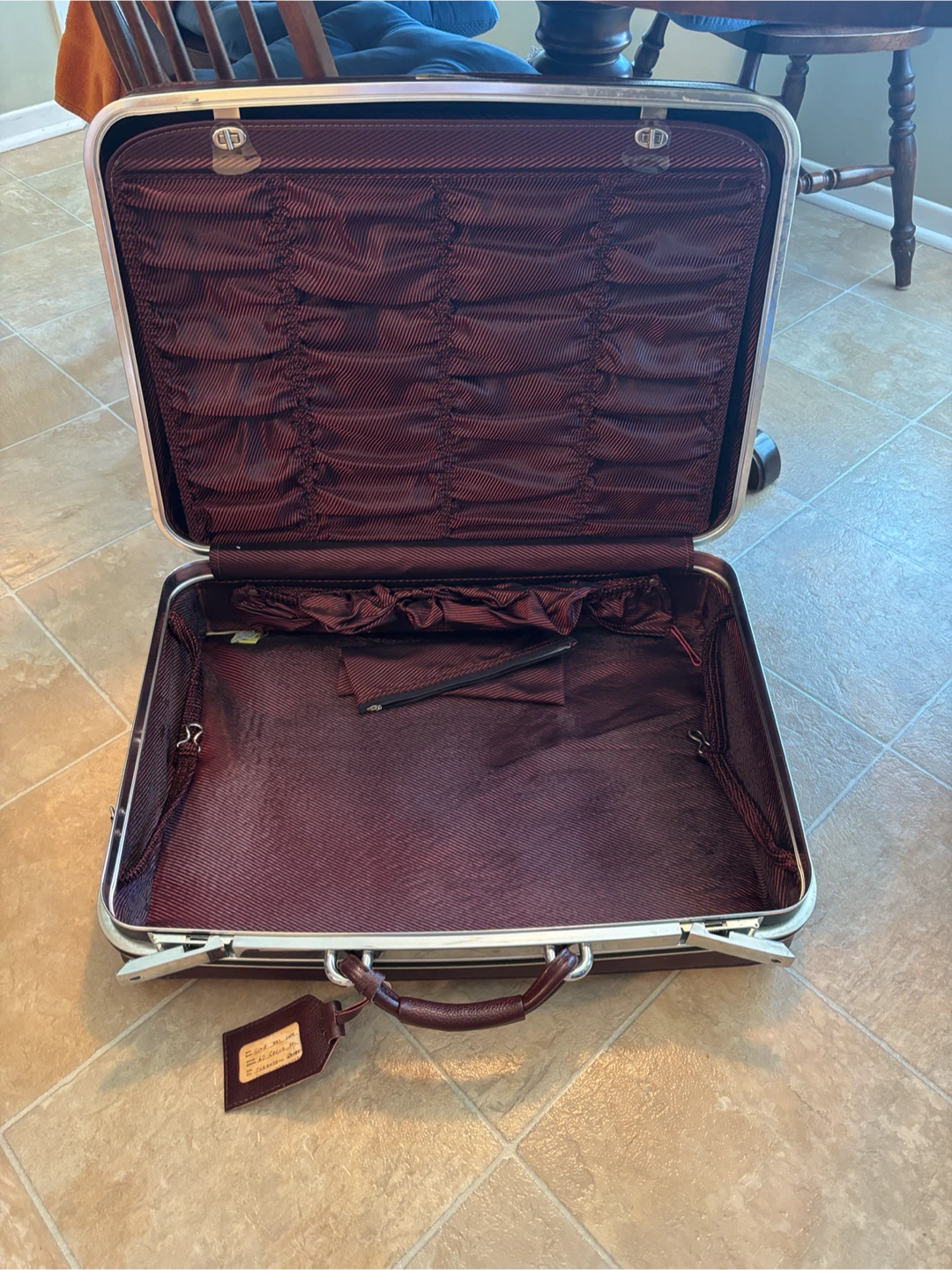 Vintage Jetliner Leather Suitcase - photo 4