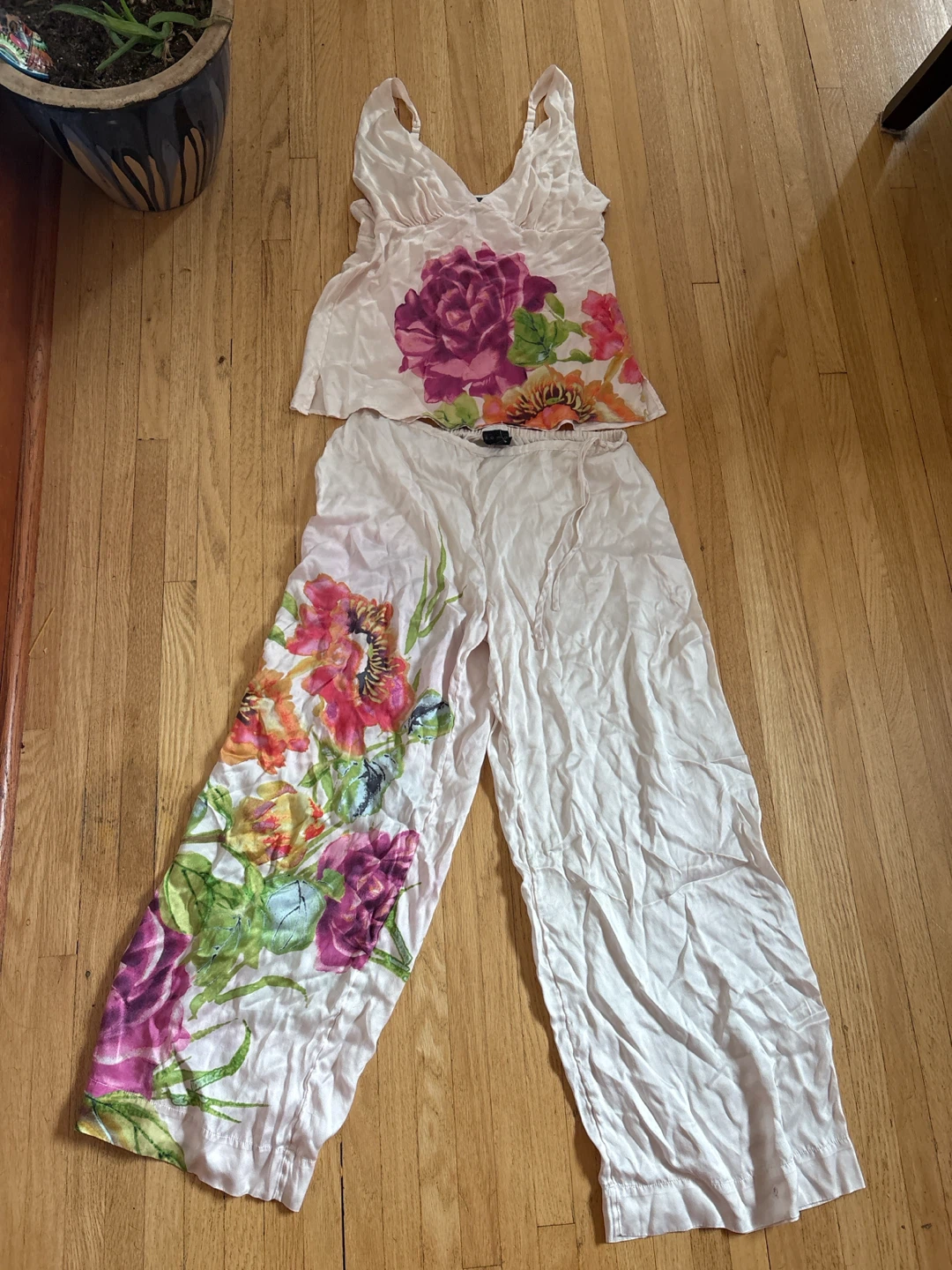 Soma Silk Pajama Set - Medium