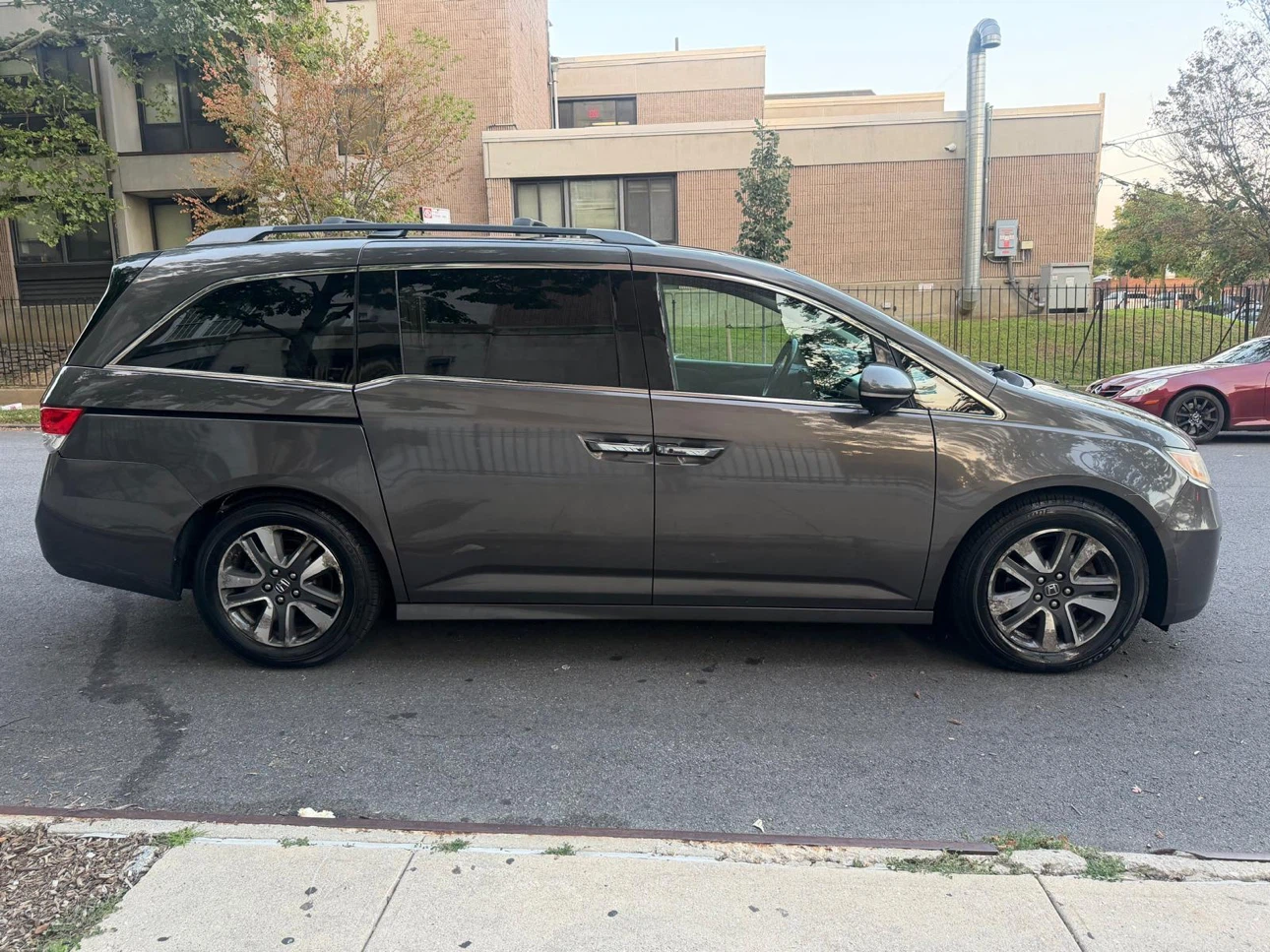 2014 Honda Odyssey TOURING - photo 5