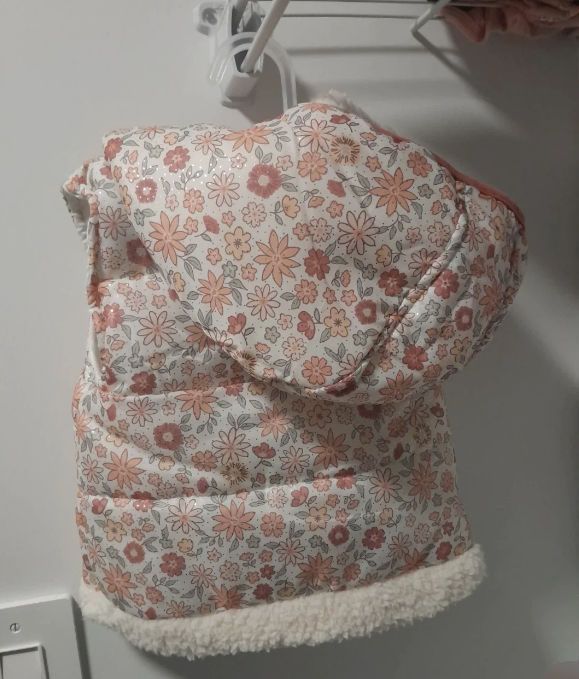 Floral Puffer Vest with Hood - photo 2